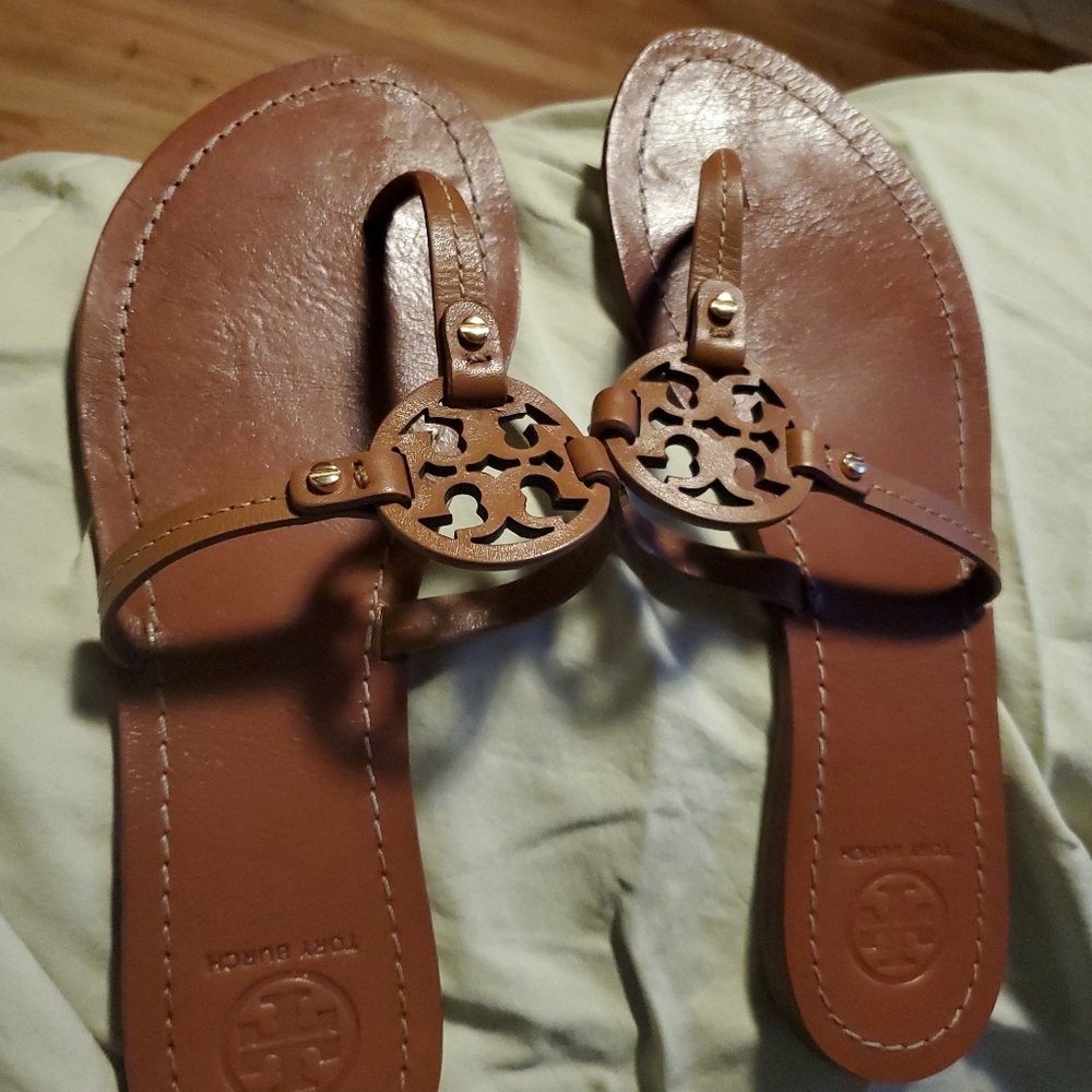 Tory Burch Mini Miller Gabriel Flat Thong Leather Sandals